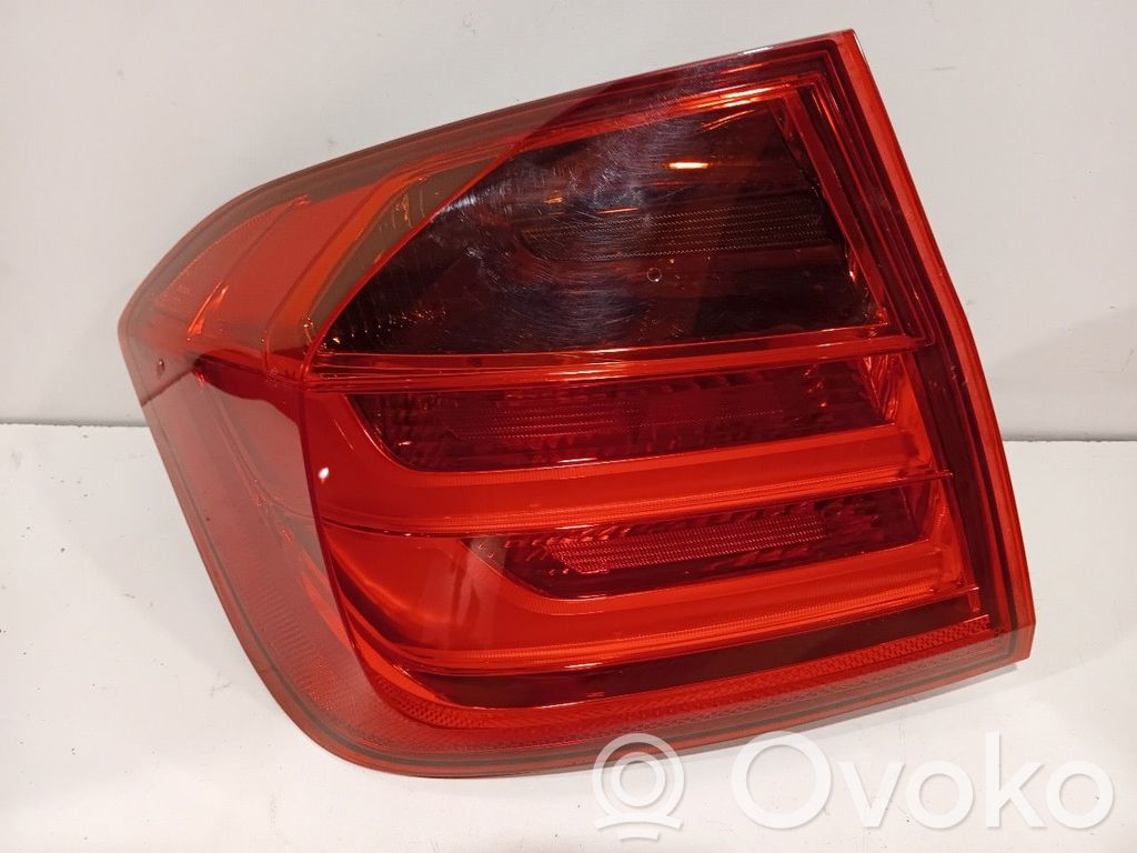 Lampa tylna   737278301