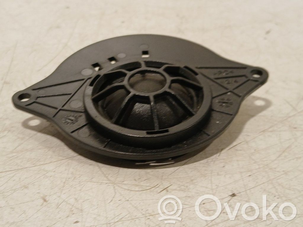 Audi A4 S4 B9 Etuoven kaiutin 