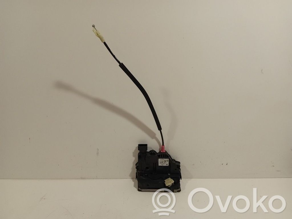 Opel Corsa E Aizmugurē slēdzene 