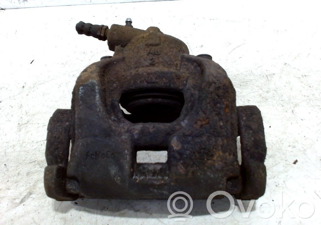 Caliper de freno delantero
