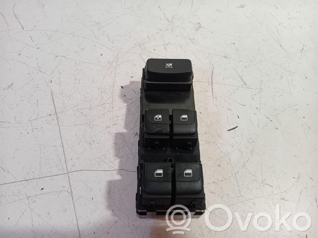 KIA Stonic Interruptor del elevalunas eléctrico 