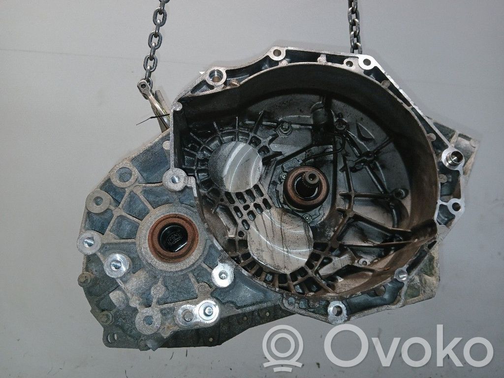 Opel Astra K Caja de cambios manual de 5 velocidades 