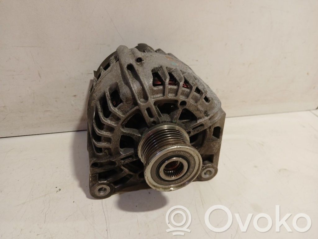 Renault Clio IV Ģenerators 