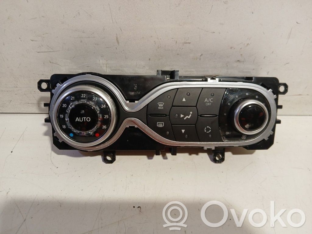 Renault Clio IV Climate control unit 