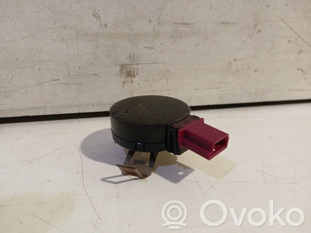 Sensor   J9D317D547BE