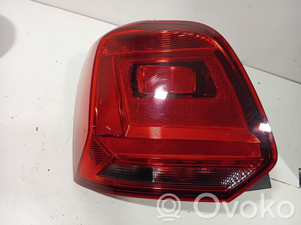 Volkswagen Polo V 6R Lampa tylna 