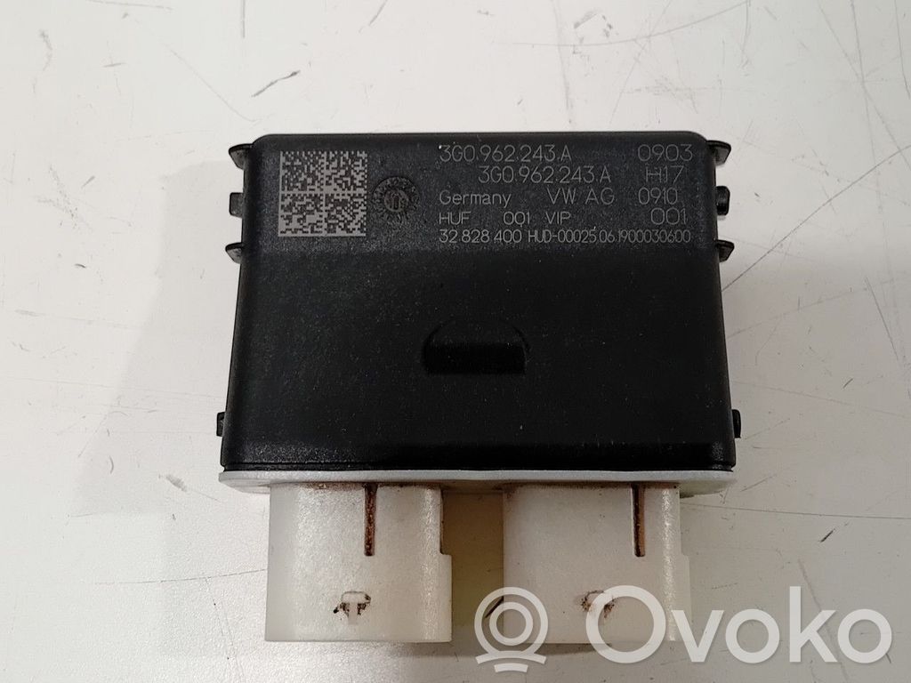 Engine control unit/module   3G0962243A