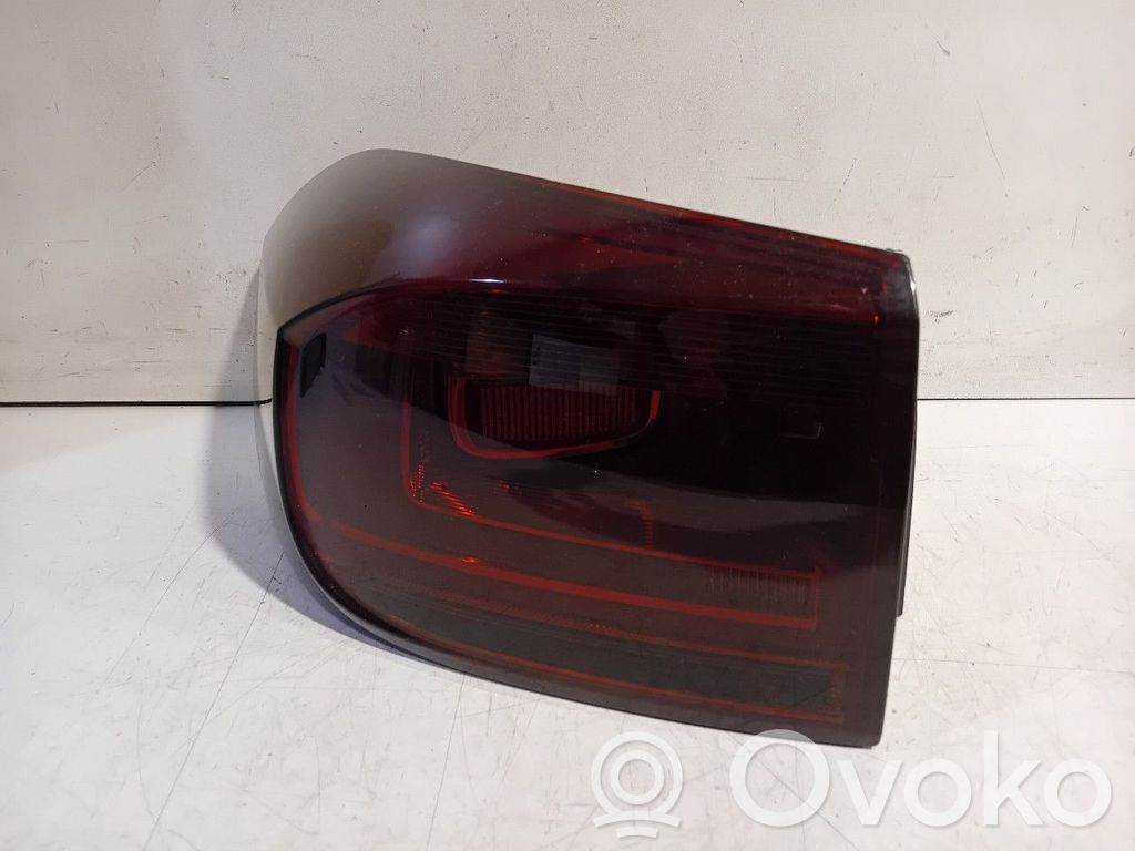 Volkswagen Tiguan Lampa tylna 