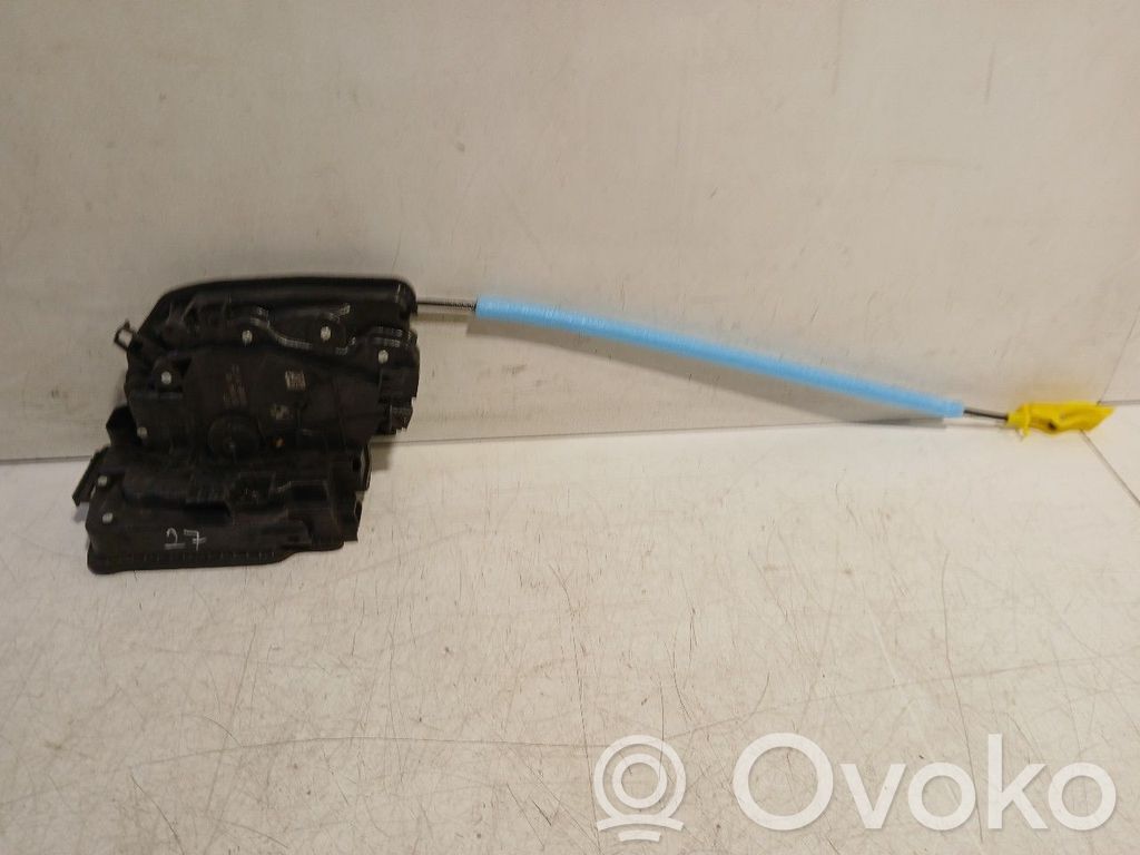 BMW 2 F46 Etuoven lukko 