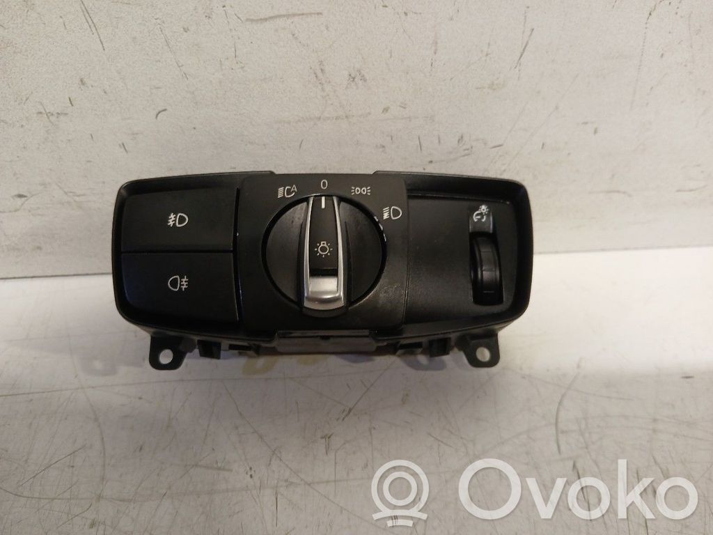 BMW 2 F46 Przełącznik świateł 