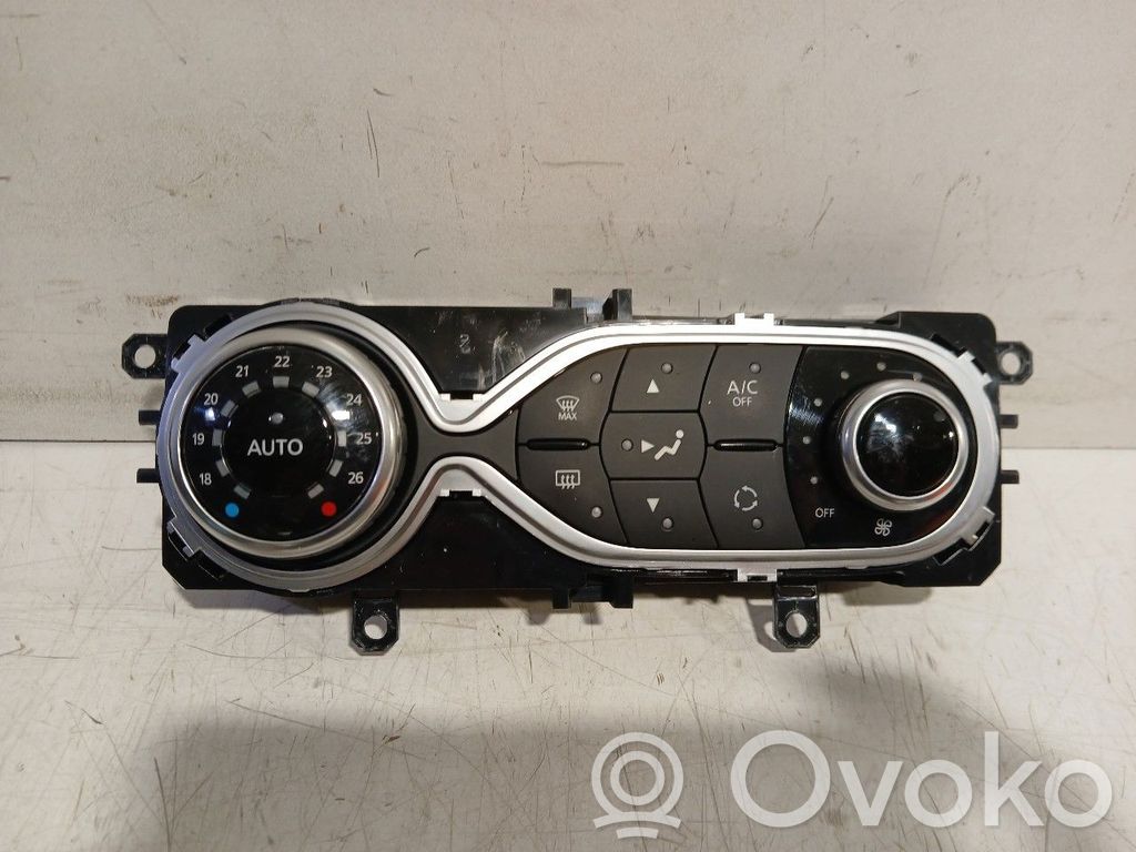 Renault Clio IV Climate control unit 