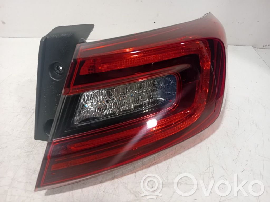 Renault Talisman Aizmugurējais lukturis virsbūvē 