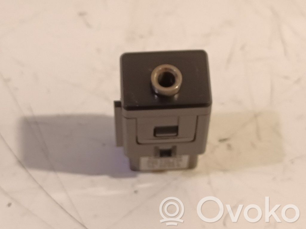 Skoda Octavia Mk3 (5E) Conector priză AUX 