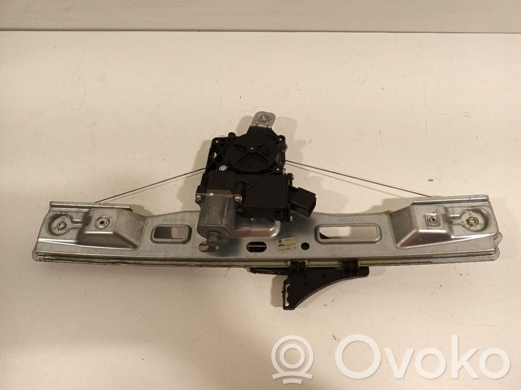 Opel Zafira C Elektryczny podnośnik szyby drzwi tylnych 