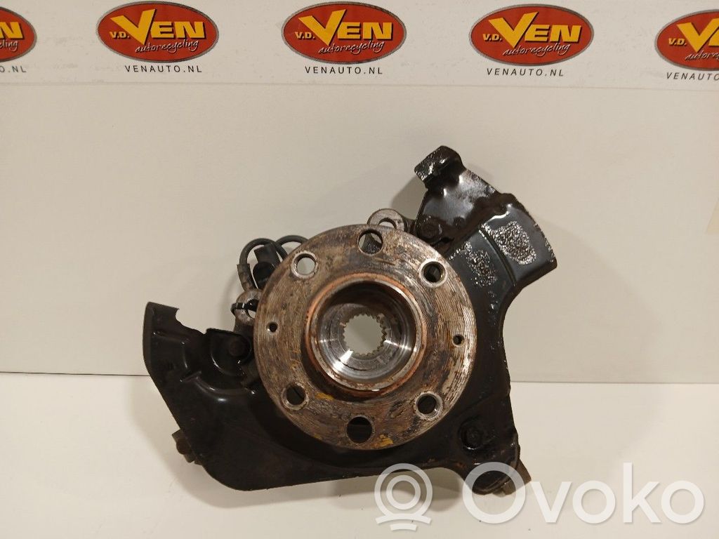 Opel Corsa E Radlagergehäuse vorne 
