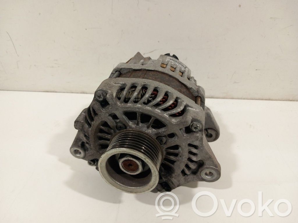 Nissan Note (E12) Alternador 