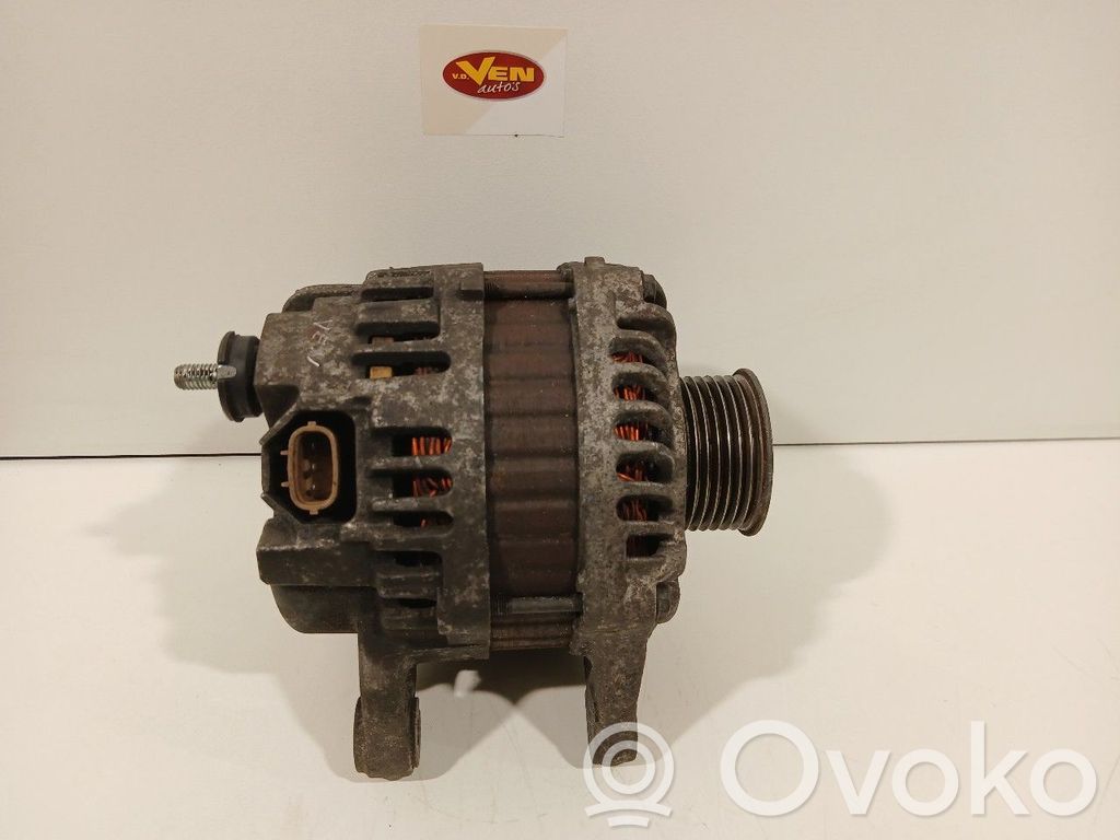 Nissan Juke I F15 Generator/alternator 