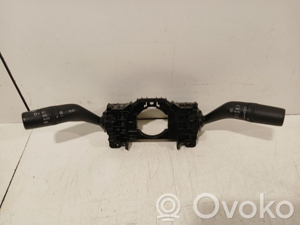 Mazda 3 Commodo, commande essuie-glace/phare 