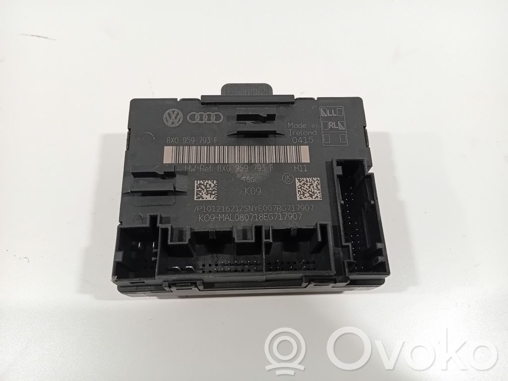 Audi A1 Centralina/modulo chiusura centralizzata portiere 
