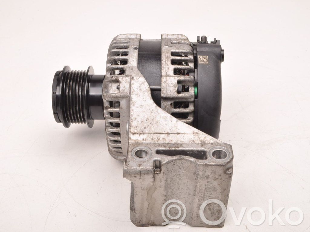 Volvo XC40 Ģenerators 