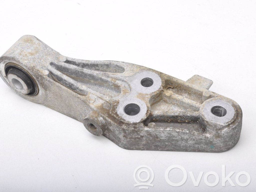 Engine mounting bracket
