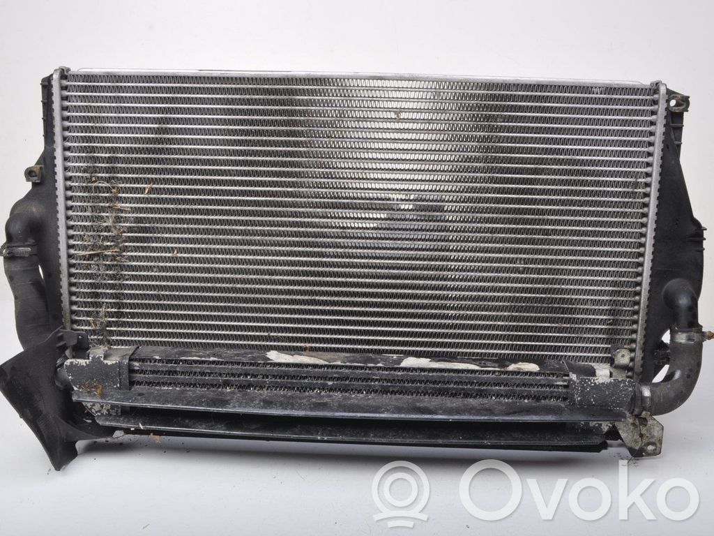 Volvo V70 Interkūlerio radiatorius 