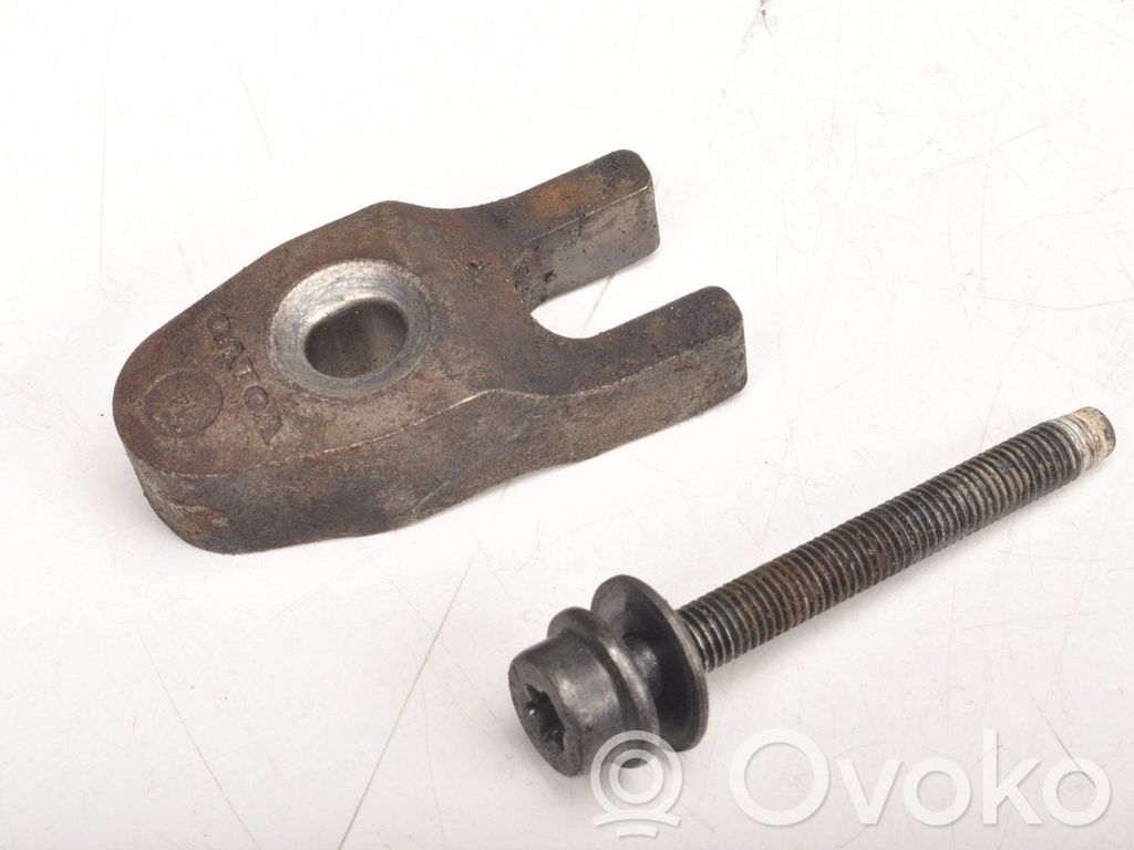 Abrazadera del inyector de combustible