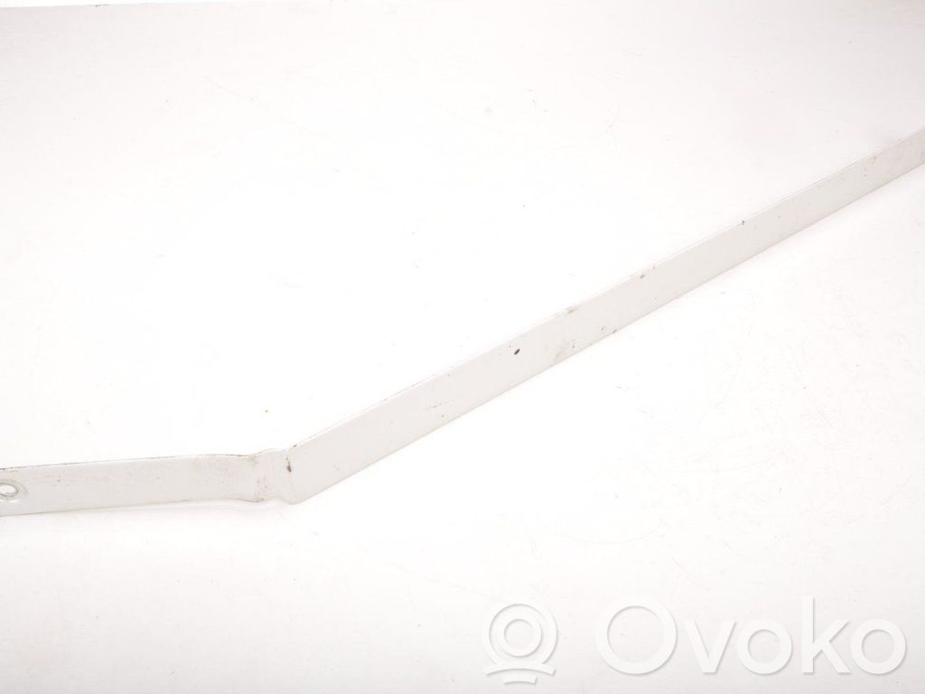 Front arch trim