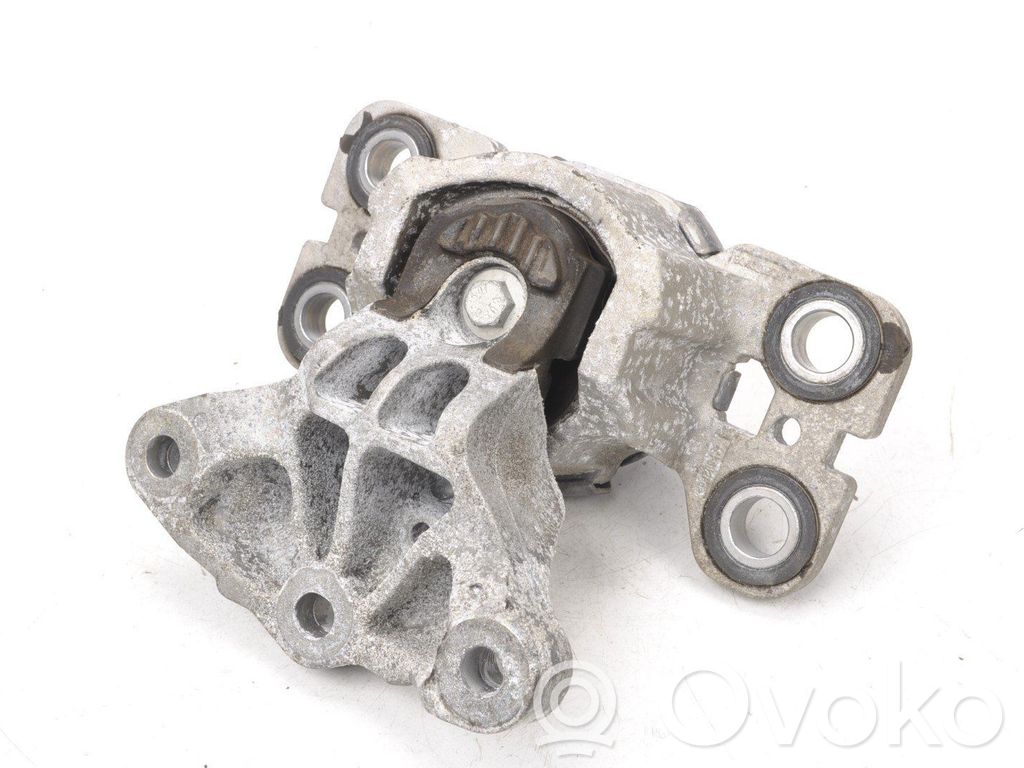 Volvo S60 Engine mounting bracket 