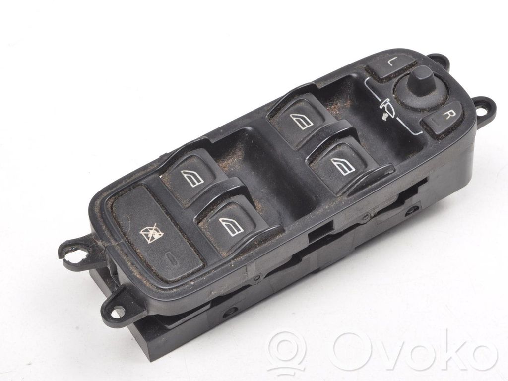 Volvo V50 Quarter vent window switch 