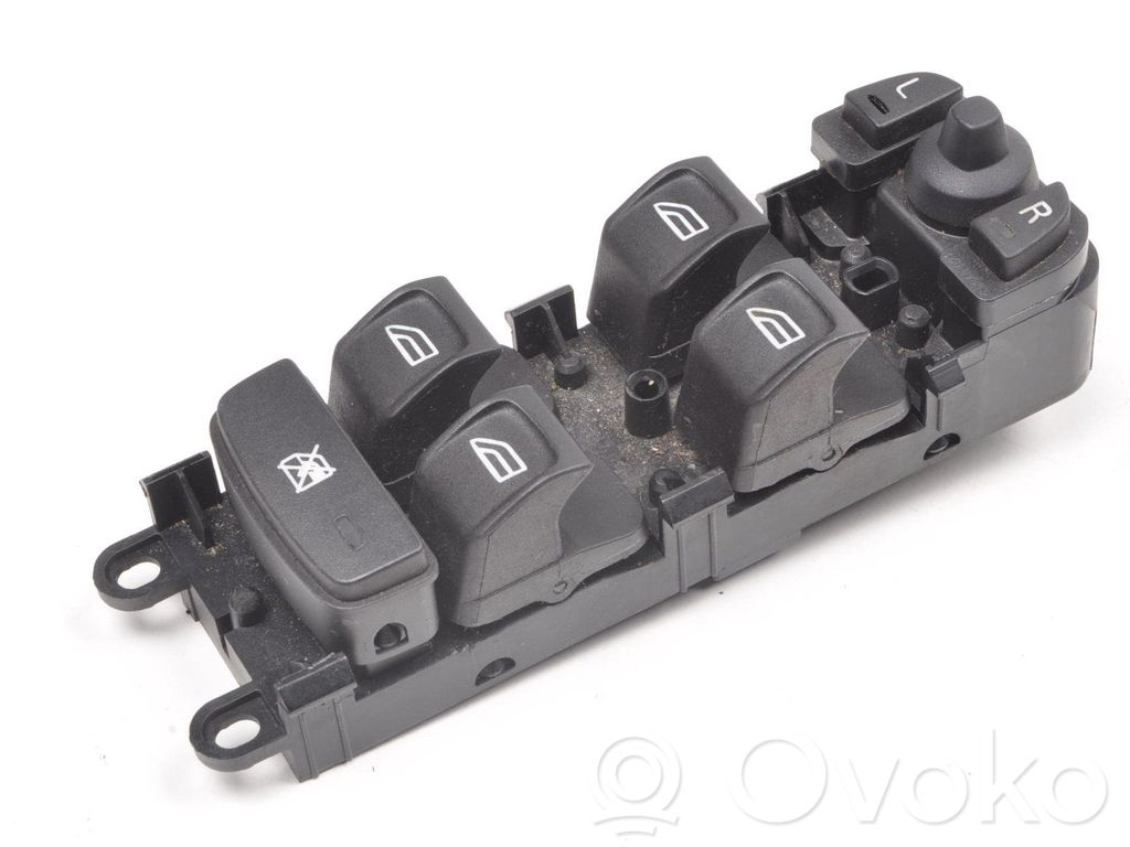 Volvo V70 Quarter vent window switch 