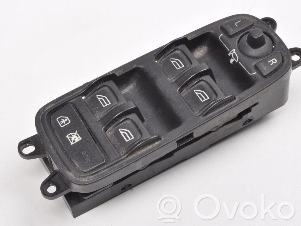 Volvo V50 Quarter vent window switch 