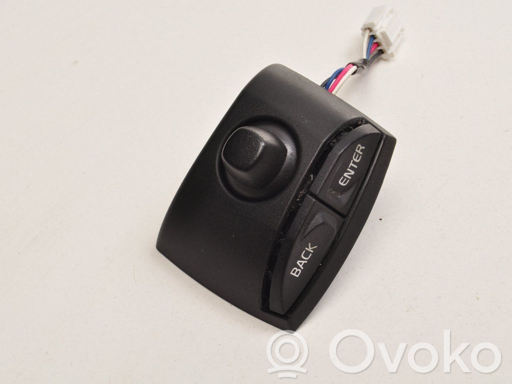Volvo V50 Butoane/comutatoare pe volan 