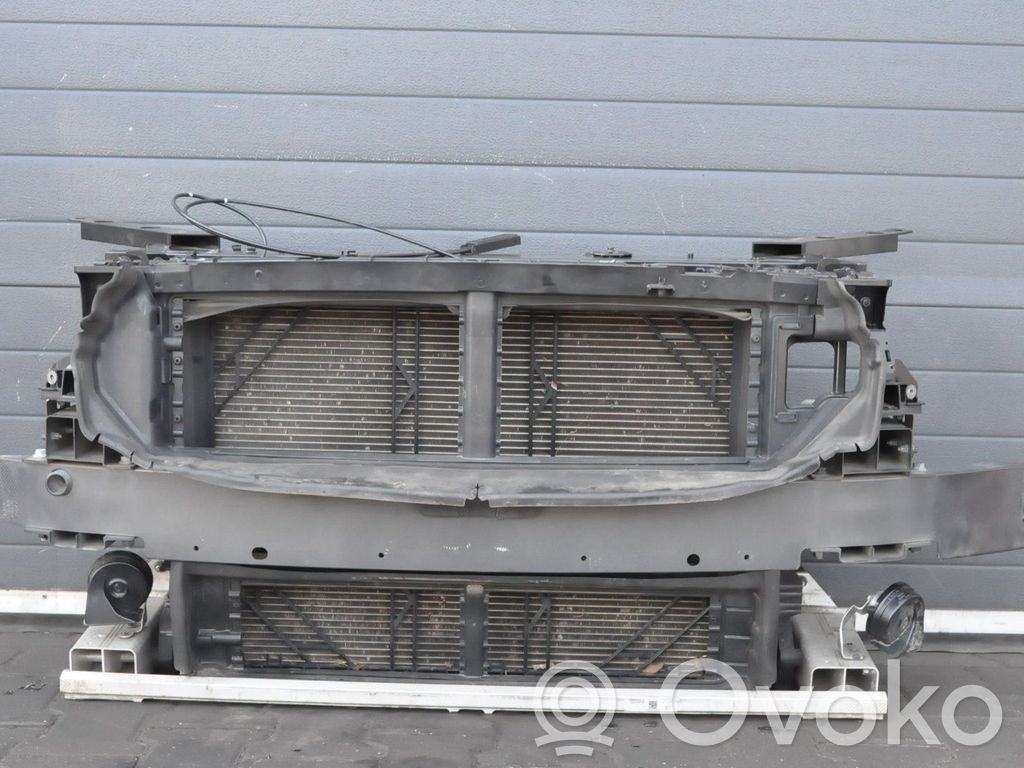 Volvo XC60 Pas przedni 