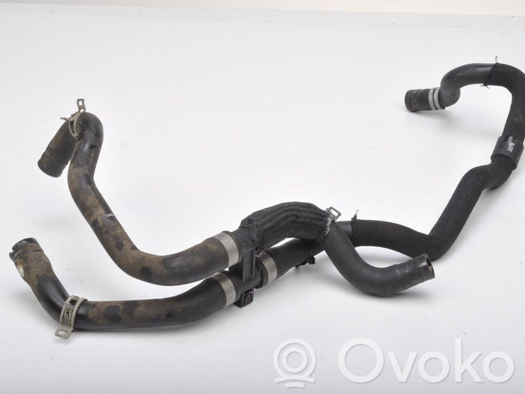 Volvo XC60 Tubo flessibile del liquido di raffreddamento del motore 
