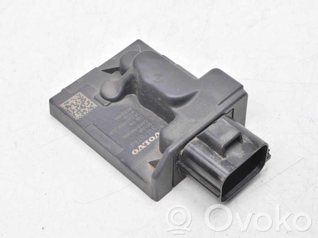 Volvo XC60 Fuel pump relay 