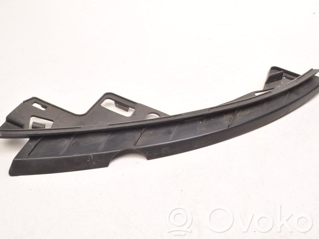Volvo C30 Ajovalon kannake 