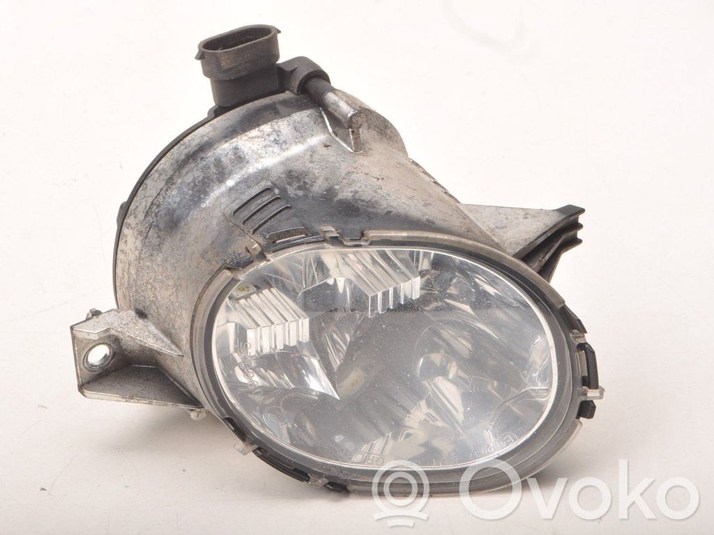 Volvo C30 Miglas lukturis priekšā 