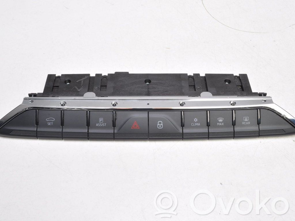 Skoda Octavia Mk4 Unidad de control de la consola central 