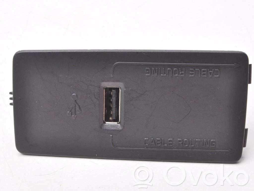 Volvo S90, V90 Priză USB 