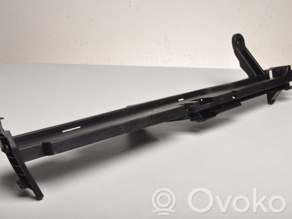 Engine mount bracket   31440889