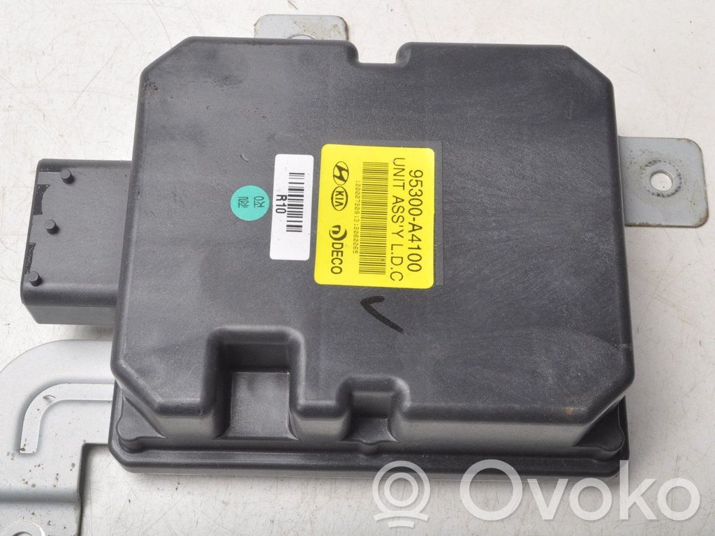 KIA Carens III Trunk lid opening control unit 