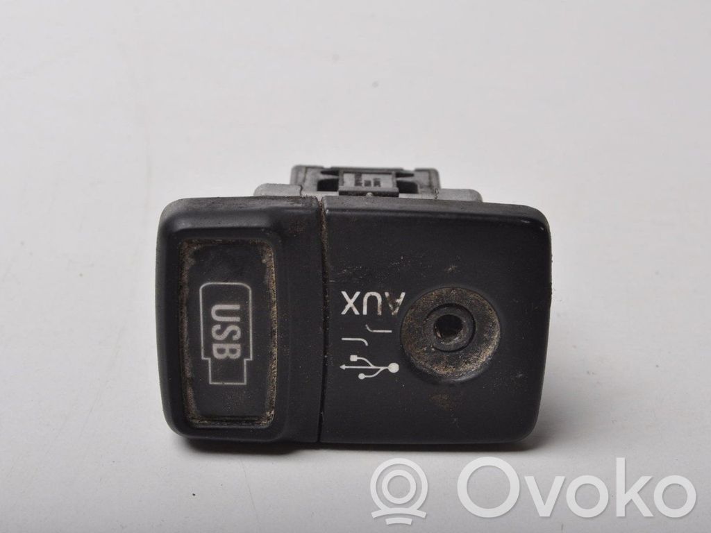 USB-Anschluss   735549165