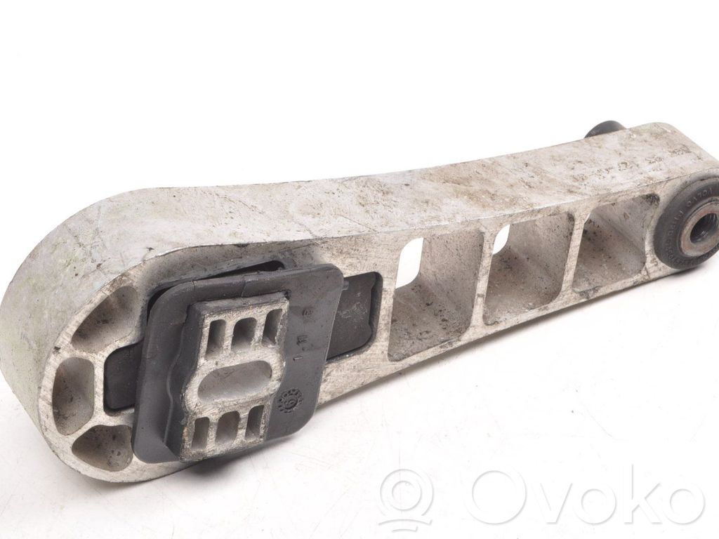 Volvo S80 Engine mounting bracket 
