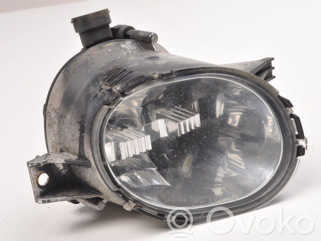 Volvo C30 Miglas lukturis priekšā 