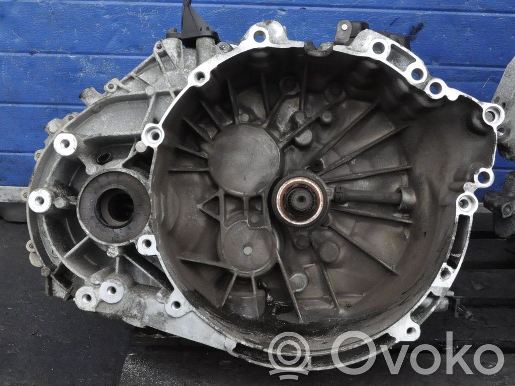 Volvo S60 Manualna 6-biegowa skrzynia biegów 
