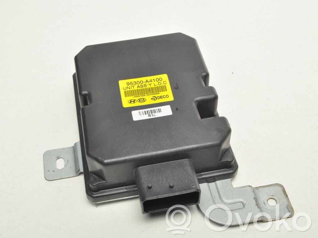 KIA Carens III Trunk lid opening control unit 