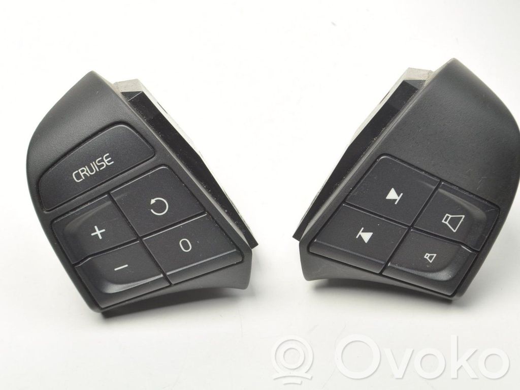 Volvo V50 Кнопки рулевого колеса 