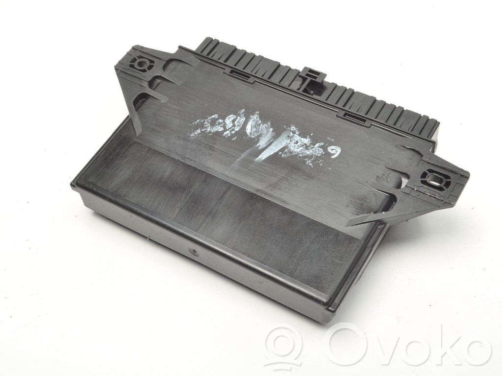 Volvo V50 Central locking relay 