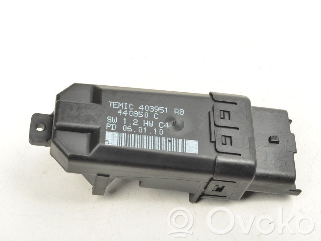 KIA Ceed Electric power window relay 